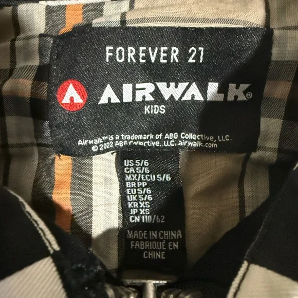 Forever 21 Airwalk Black and Checkered Jacket - Picture 4 of 4